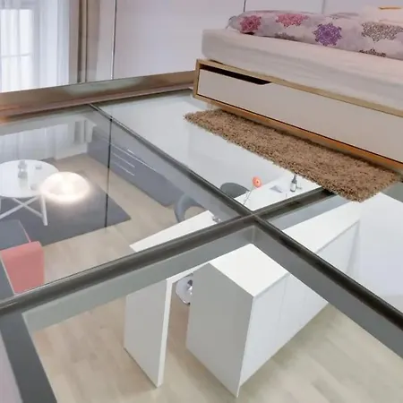 Modern Loft Studio At Center Prg Apartamento *